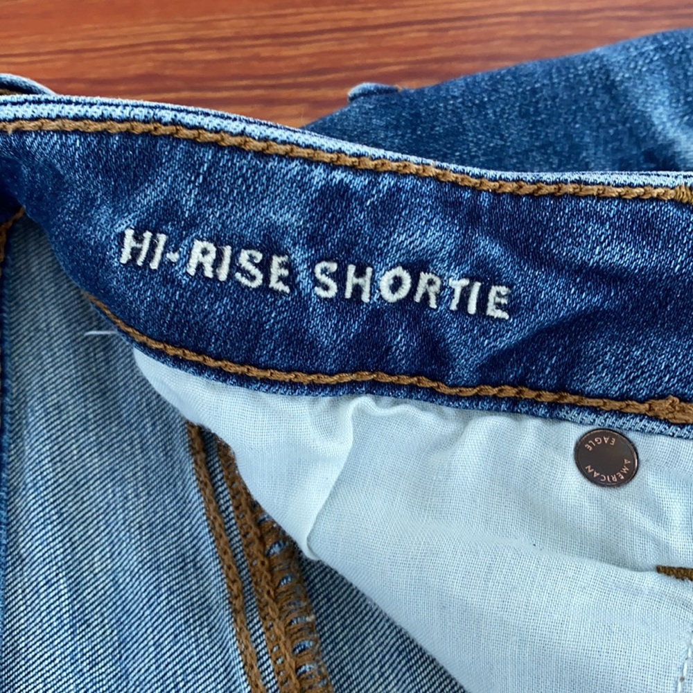 American Eagle Hi Rise Shortie - Picture 4 of 5